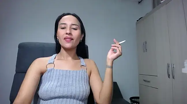 Snapshot of LisaRiveraxxx chatting on 03/23/25, 12:47 LisaRiveraxxx online show from 03/23/25, 12:47