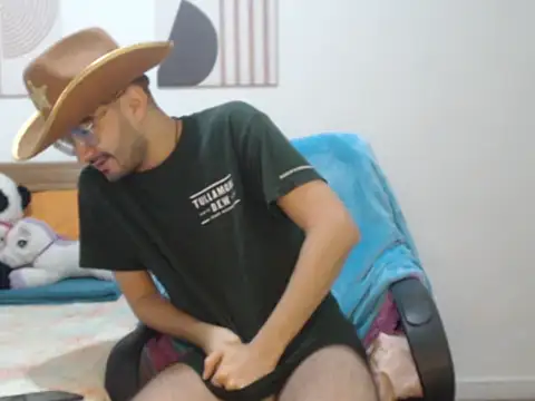 Snapshot of peterannaud chatting on 10/10/25, 11:22 peterannaud online show from 10/10/25, 11:22