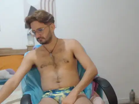 Snapshot of peterannaud chatting on 10/12/25, 12:06 peterannaud online show from 10/12/25, 12:06