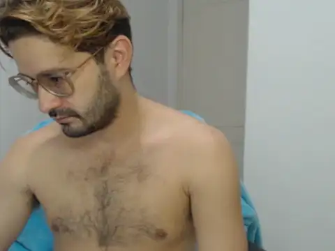 Snapshot of peterannaud chatting on 09/29/25, 11:05 peterannaud online show from 09/29/25, 11:05