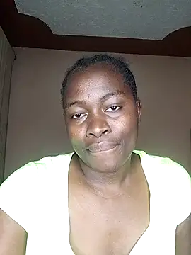 Snapshot of _cutemelania chatting on 10/10/25, 10:16 cutemelania online show from 10/10/25, 10:16