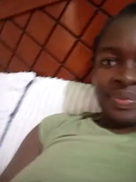 Snapshot of _cutemelania chatting on 03/22/25, 10:06 cutemelania online show from 03/22/25, 10:06