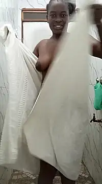 Snapshot of _cutemelania chatting on 03/20/25, 12:00 cutemelania online show from 03/20/25, 12:00