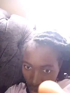 Snapshot of _cutemelania chatting on 01/29/25, 02:10 cutemelania online show from 01/29/25, 02:10