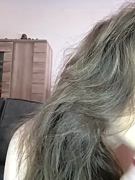 cristalines online show from 02/09/26, 09:51