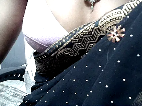 Snapshot of Spooja12 chatting on 07/03/26, 03:29 Spooja12 online show from 07/03/26, 03:29