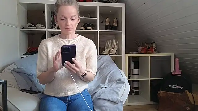 Sabdeluxe online show from 03/25/26, 09:52