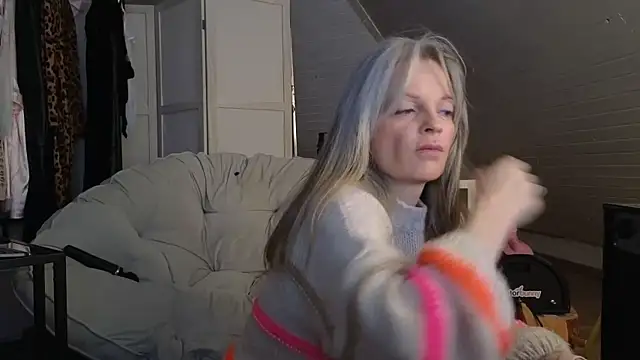 Snapshot of Sabdeluxe chatting on 01/09/26, 07:37 Sabdeluxe online show from 01/09/26, 07:37