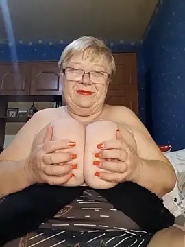 Lena Gaby online show from 10/13/25, 04:47