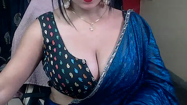 Snapshot of Naiaa-mylove chatting on 01/15/25, 06:54 Naiaa-mylove online show from 01/15/25, 06:54