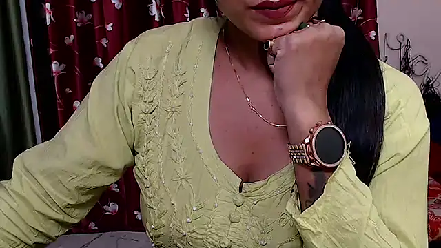 Naiaa-mylove online show from 05/26/26, 07:06