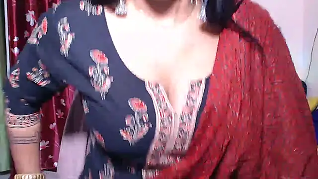 Naiaa-mylove online show from 04/13/26, 06:17