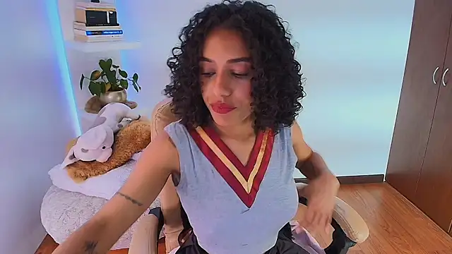Snapshot of Belkaj chatting on 02/22/25, 08:09 Belkaj online show from 02/22/25, 08:09
