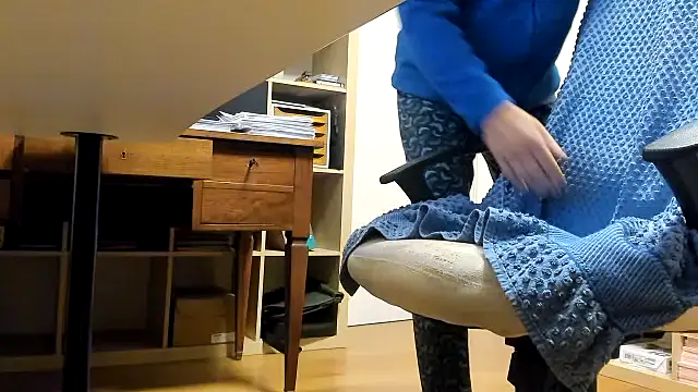 Snapshot of leccaleccafiga chatting on 11/18/25, 08:01 leccaleccafiga online show from 11/18/25, 08:01