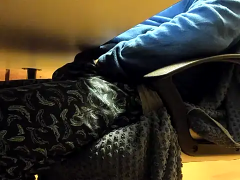 Snapshot of leccaleccafiga chatting on 11/11/25, 04:35 leccaleccafiga online show from 11/11/25, 04:35