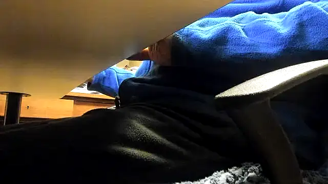 Snapshot of leccaleccafiga chatting on 11/02/25, 01:27 leccaleccafiga online show from 11/02/25, 01:27