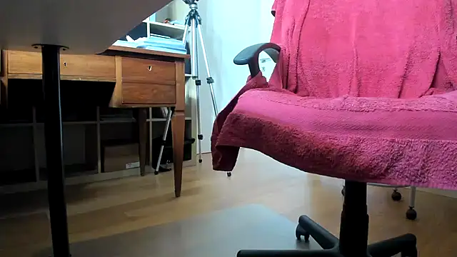 Snapshot of leccaleccafiga chatting on 03/05/25, 08:43 leccaleccafiga online show from 03/05/25, 08:43