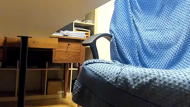 Snapshot of leccaleccafiga chatting on 11/17/25, 09:30 leccaleccafiga online show from 11/17/25, 09:30