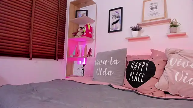 Nata Villalobos online show from 05/08/26, 09:51