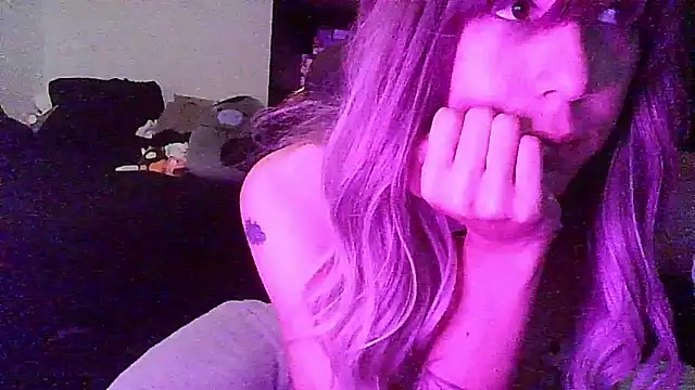 crystalxh online show from 10/21/25, 11:15