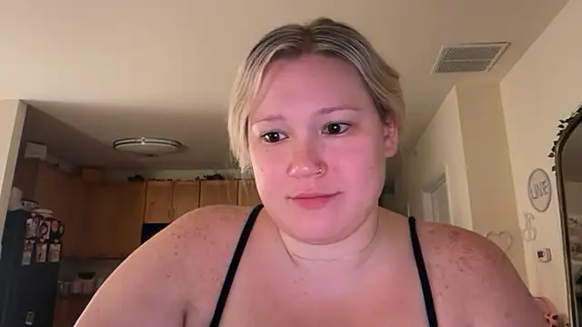 PiggyRose online show from 07/13/26, 02:00