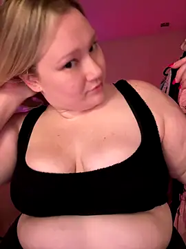 PiggyRose online show from 11/02/25, 02:49