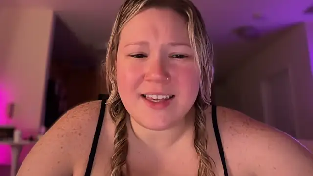 PiggyRose online show from 06/15/26, 01:50