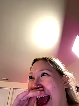 PiggyRose online show from 12/18/25, 11:19