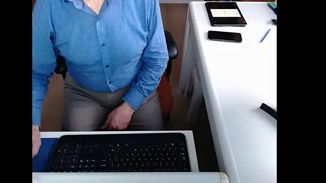 dutchpornking online show from 11/26/25, 07:52