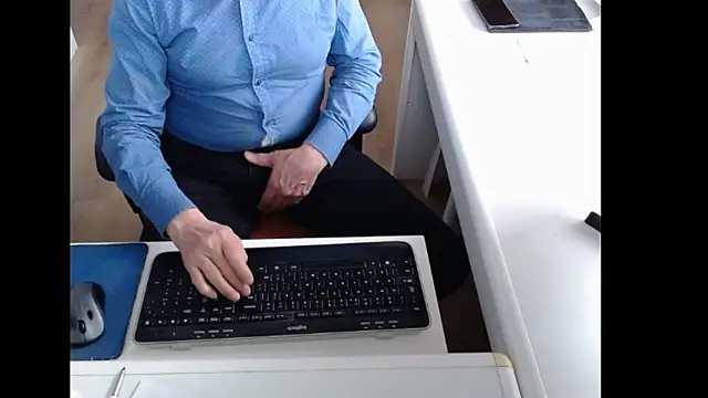 Snapshot of dutchpornking chatting on 04/19/26, 06:25 dutchpornking online show from 04/19/26, 06:25