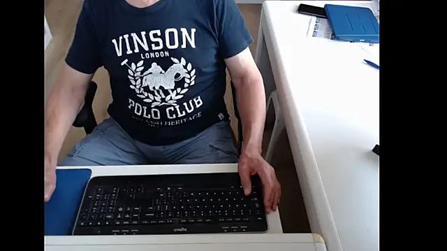 Snapshot of dutchpornking chatting on 06/19/26, 06:30 dutchpornking online show from 06/19/26, 06:30