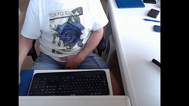 Snapshot of dutchpornking chatting on 07/10/26, 06:02 dutchpornking online show from 07/10/26, 06:02