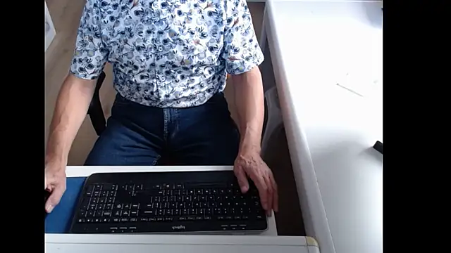 dutchpornking online show from 09/13/25, 08:58