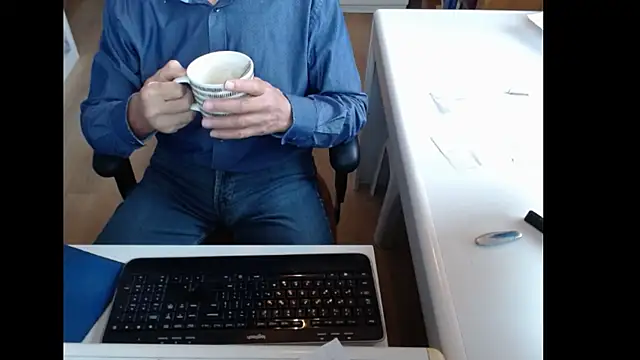 dutchpornking online show from 09/18/25, 06:49