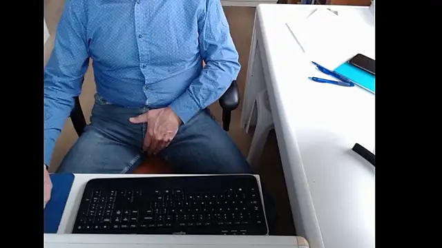 dutchpornking online show from 10/29/25, 08:46