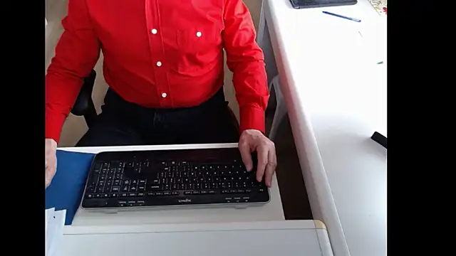 Snapshot of dutchpornking chatting on 05/17/26, 07:08 dutchpornking online show from 05/17/26, 07:08
