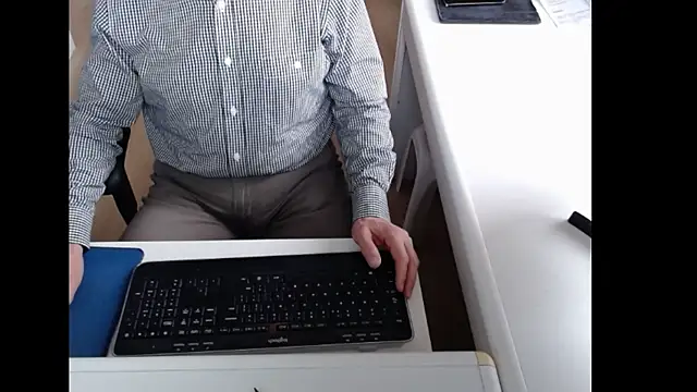 dutchpornking online show from 04/10/26, 06:31