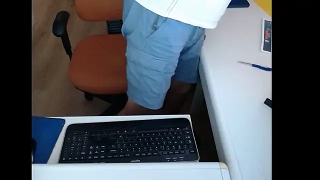 Snapshot of dutchpornking chatting on 06/27/26, 06:19 dutchpornking online show from 06/27/26, 06:19