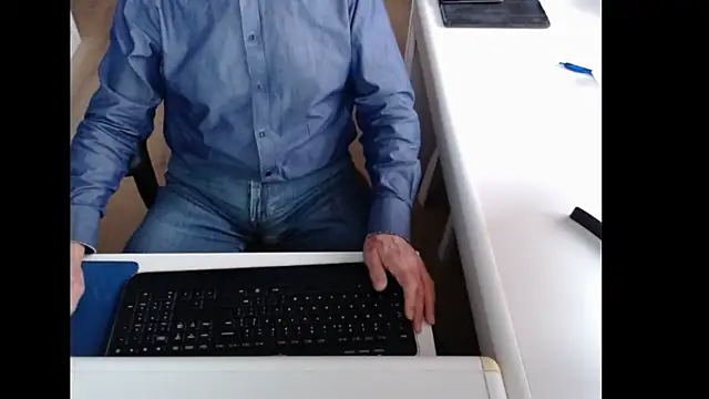 dutchpornking online show from 10/19/25, 07:11