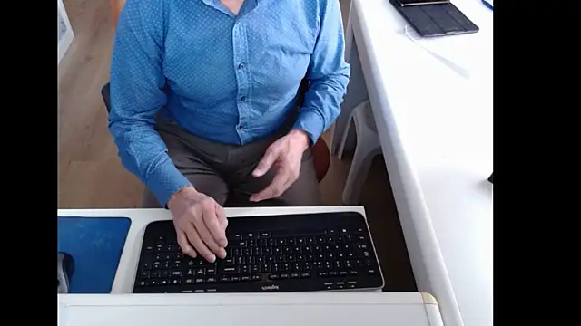 dutchpornking online show from 11/11/25, 07:58