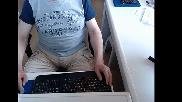 Snapshot of dutchpornking chatting on 05/24/26, 06:35 dutchpornking online show from 05/24/26, 06:35