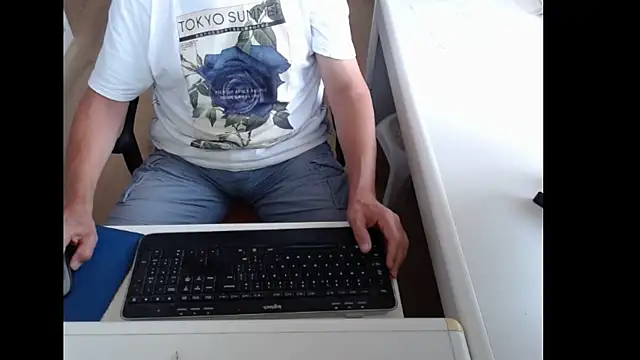 Snapshot of dutchpornking chatting on 07/13/26, 06:13 dutchpornking online show from 07/13/26, 06:13