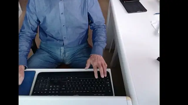 dutchpornking online show from 10/04/25, 07:10