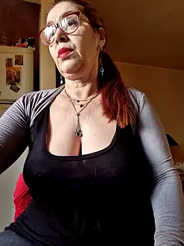 Chriss Tinaa online show from 04/15/26, 04:18