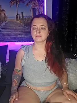 Snapshot of SexyJoy1991 chatting on 10/18/25, 03:52 SexyJoy1991 online show from 10/18/25, 03:52