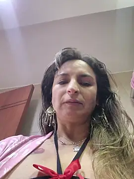 Snapshot of marilyn_love6969 chatting on 06/05/26, 03:18 marilyn love6969 online show from 06/05/26, 03:18