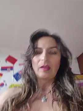 Snapshot of marilyn_love6969 chatting on 06/26/26, 01:39 marilyn love6969 online show from 06/26/26, 01:39