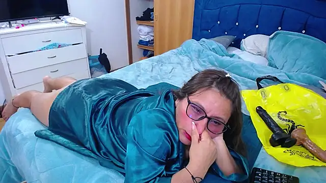 mondirty70 online show from 10/24/25, 10:42