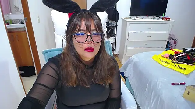 mondirty70 online show from 10/31/25, 09:11