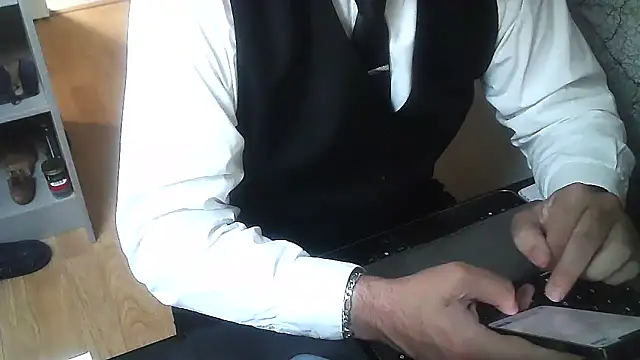 DUDURAxh online show from 11/20/25, 01:23